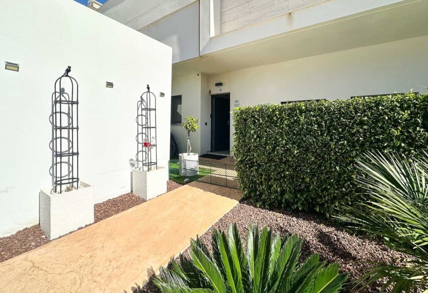 2 slaapkamer Appartement te koop in Pilar de la Horadada met zwembad - € 299.950 (Ref: 9773451)