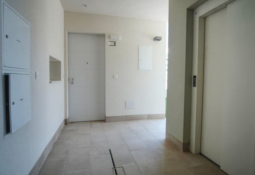 2 chambre Appartement à vendre à Guardamar del Segura avec piscine garage - 295 000 € (Ref: 9773452)