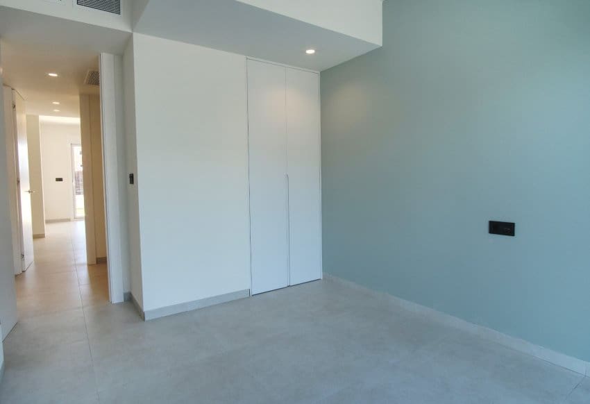 2 chambre Appartement à vendre à Guardamar del Segura avec piscine garage - 295 000 € (Ref: 9773452)