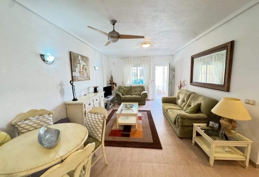 2 makuuhuone Huoneisto myytävänä paikassa Villamartin mukana uima-altaan - 165 000 € (Ref: 9773453)