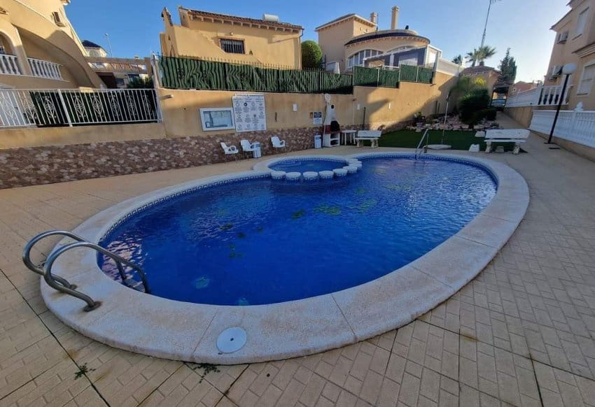 2 makuuhuone Huoneisto myytävänä paikassa Villamartin mukana uima-altaan - 165 000 € (Ref: 9773453)