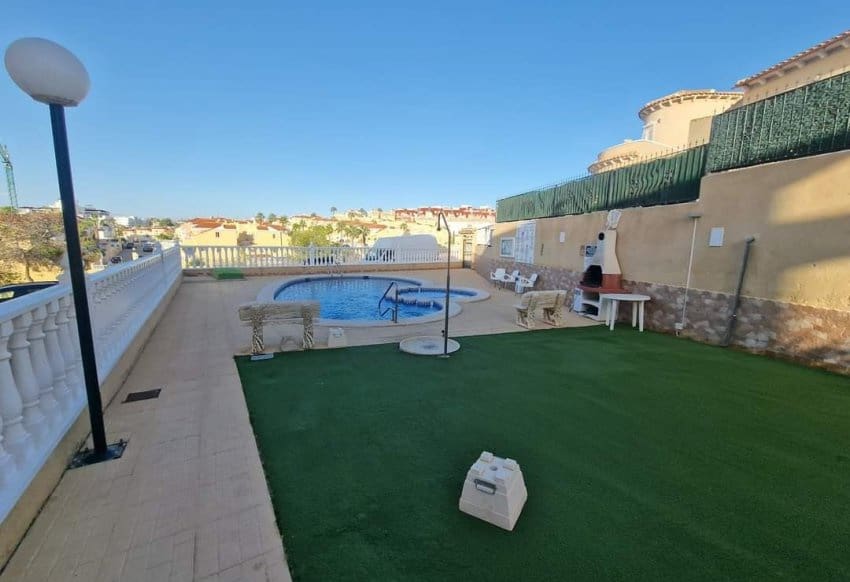 2 makuuhuone Huoneisto myytävänä paikassa Villamartin mukana uima-altaan - 165 000 € (Ref: 9773453)