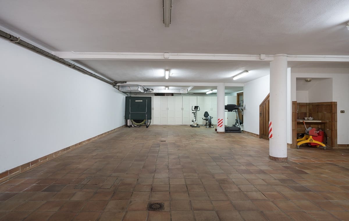 7 bedroom Villa for sale in Siero with pool garage - € 1,750,000 (Ref: 9735374)