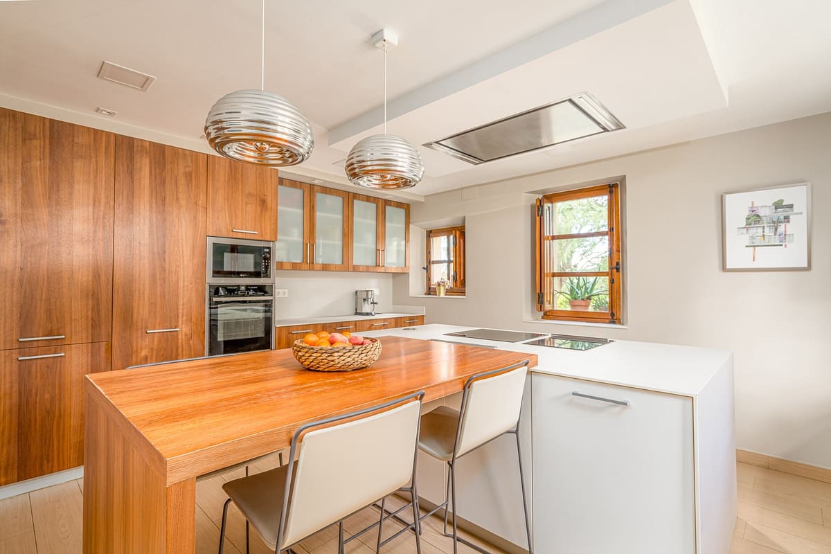 7 bedroom Villa for sale in Siero with pool garage - € 1,750,000 (Ref: 9735374)