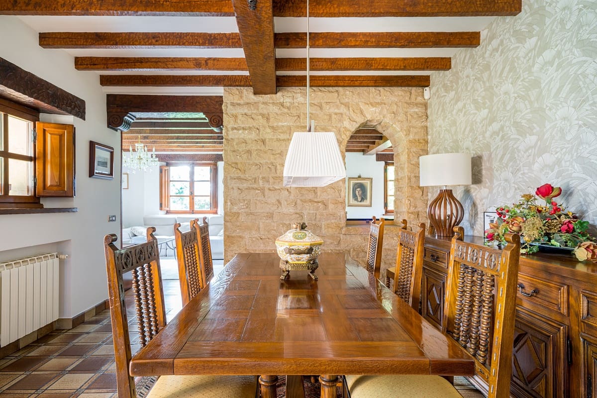 7 bedroom Villa for sale in Siero with pool garage - € 1,750,000 (Ref: 9735374)