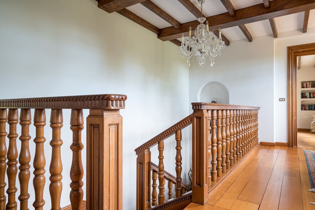 7 bedroom Villa for sale in Siero with pool garage - € 1,750,000 (Ref: 9735374)