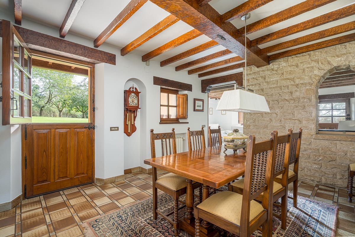 7 bedroom Villa for sale in Siero with pool garage - € 1,750,000 (Ref: 9735374)