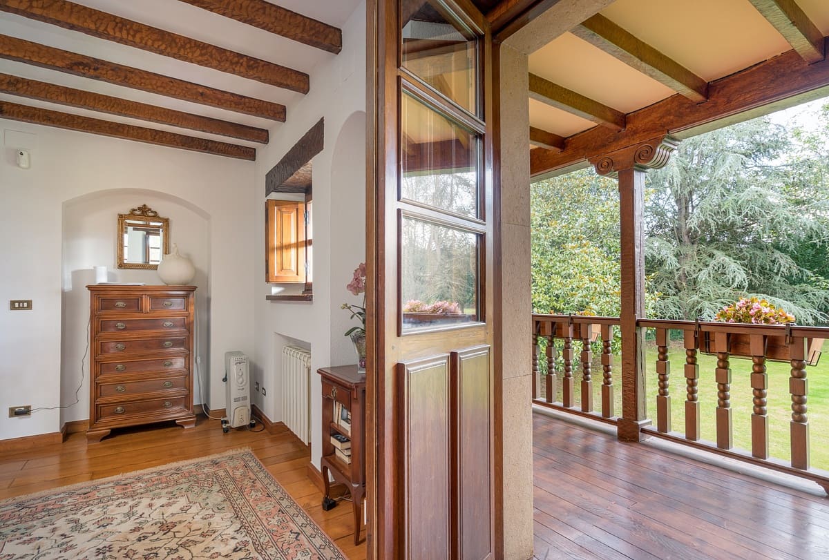 7 bedroom Villa for sale in Siero with pool garage - € 1,750,000 (Ref: 9735374)