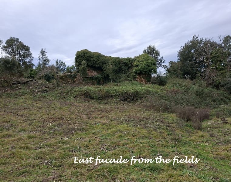 Ruine zu verkaufen in Cruilles Monells i Sant Sadurni de I'Heura - 220.000 € (Ref: 9734150)