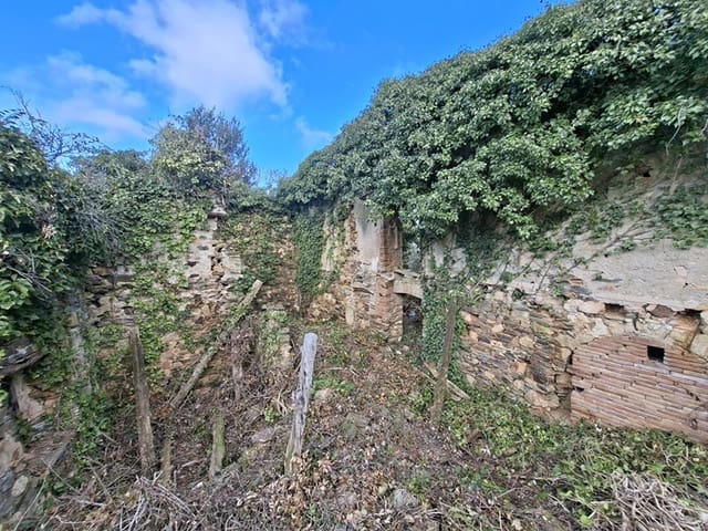 Ruine zu verkaufen in Cruïlles Monells i Sant Sadurní de I'Heura - 220.000 € (Ref: 9734150)