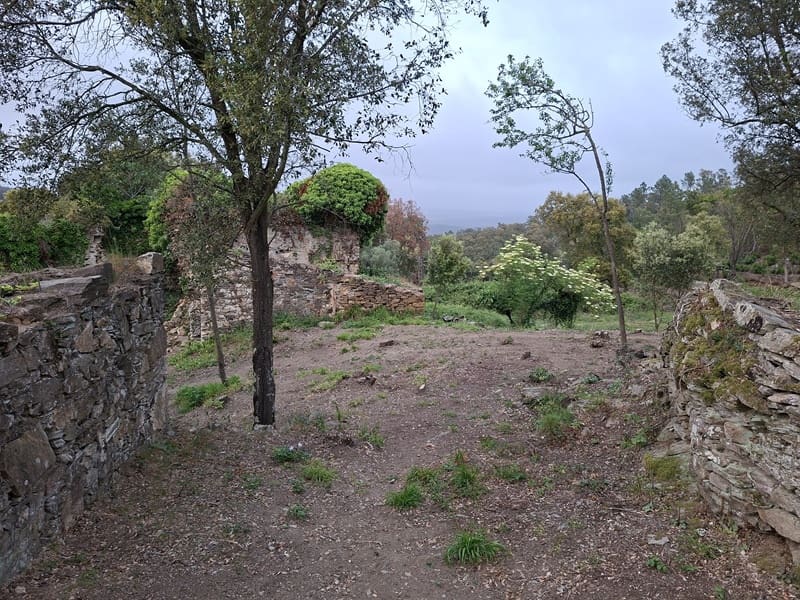 Ruin for sale in Cruilles Monells i Sant Sadurni de I'Heura - € 220,000 (Ref: 9734150)