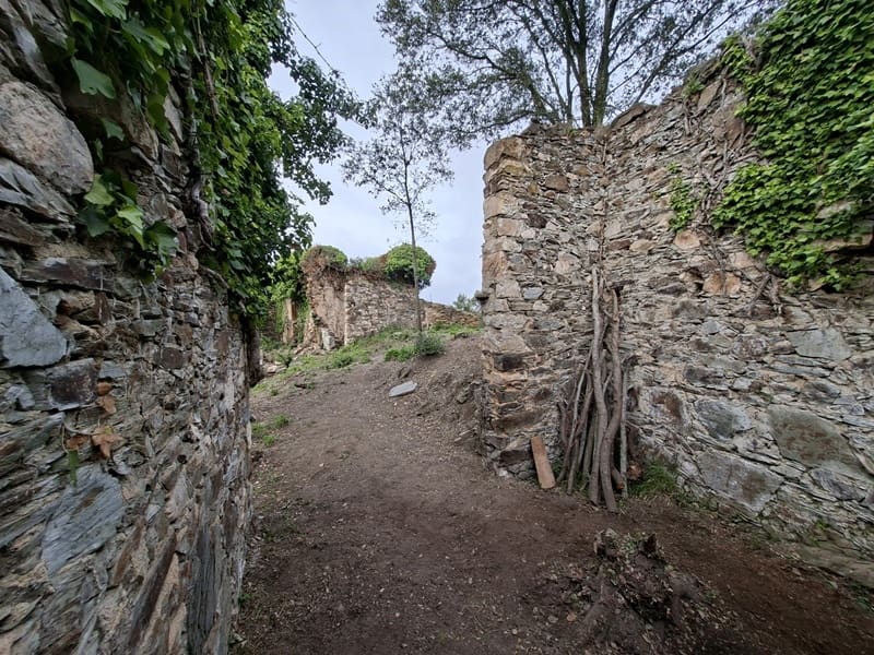Ruin for sale in Cruilles Monells i Sant Sadurni de I'Heura - € 220,000 (Ref: 9734150)