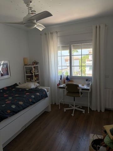 Adosado de 4 habitaciones en Alhaurín de la Torre en venta con piscina garaje - 479.990 € (Ref: 9890697)