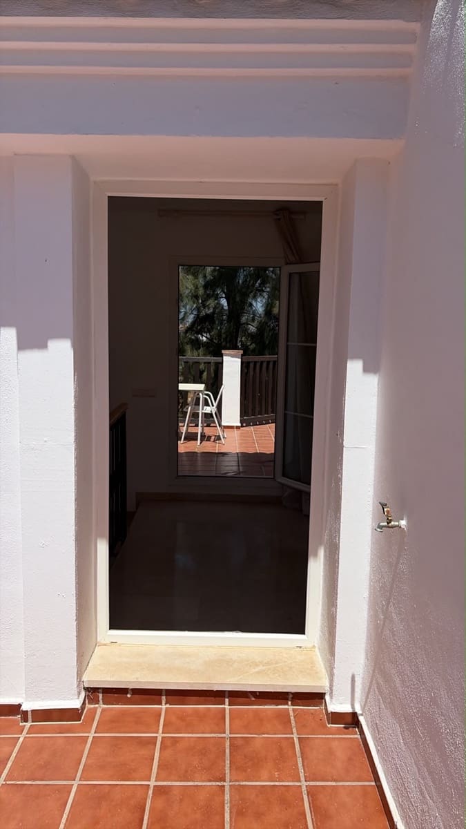 3 soverom Villa til salgs i Malaga by med svømmebasseng garasje - € 479 990 (Ref: 9964020)