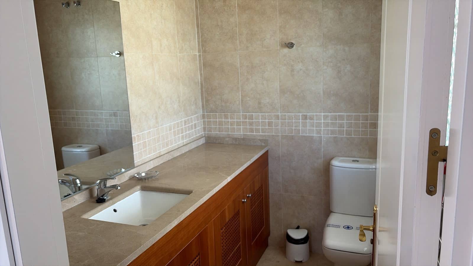 3 soverom Villa til salgs i Malaga by med svømmebasseng garasje - € 479 990 (Ref: 9964020)