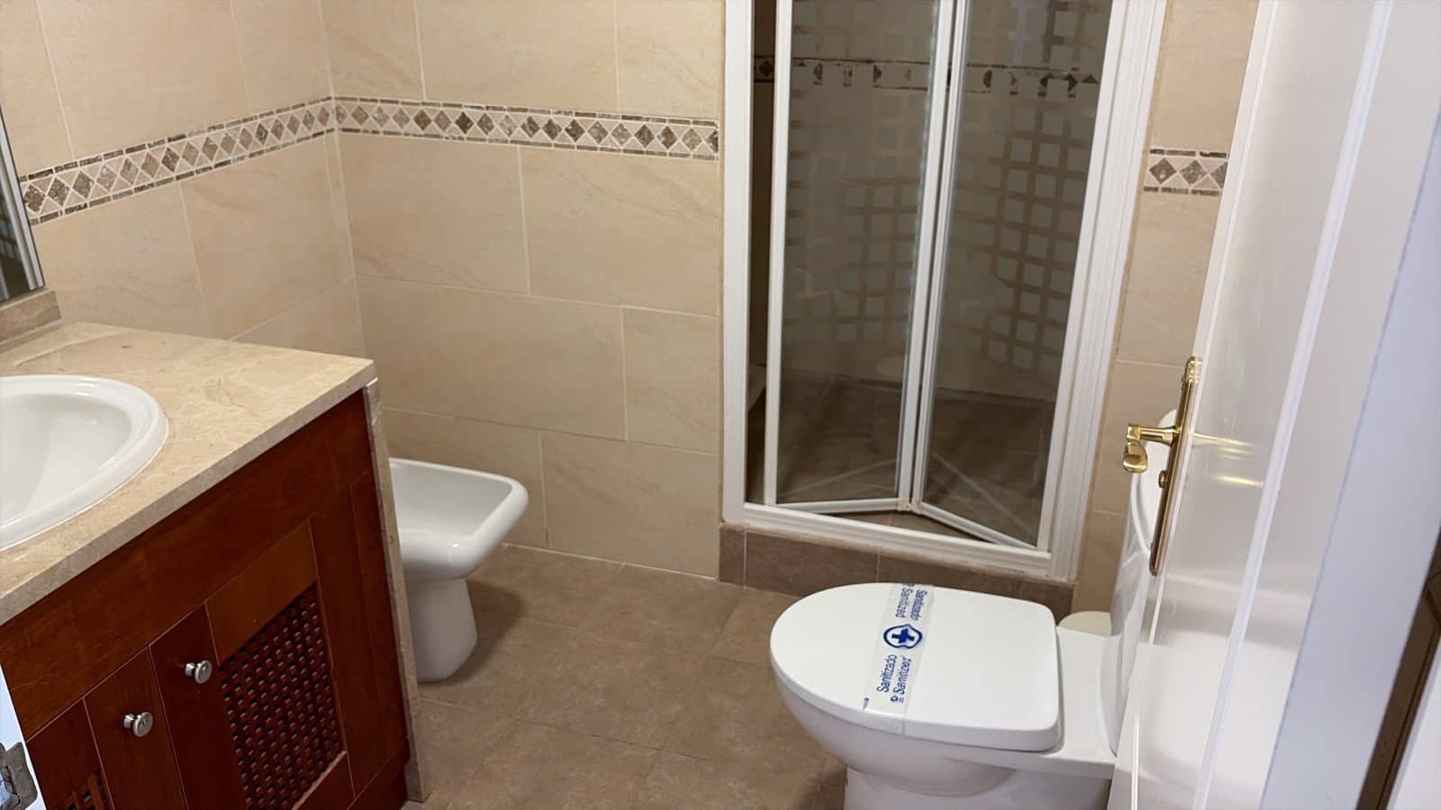3 soverom Villa til salgs i Malaga by med svømmebasseng garasje - € 479 990 (Ref: 9964020)