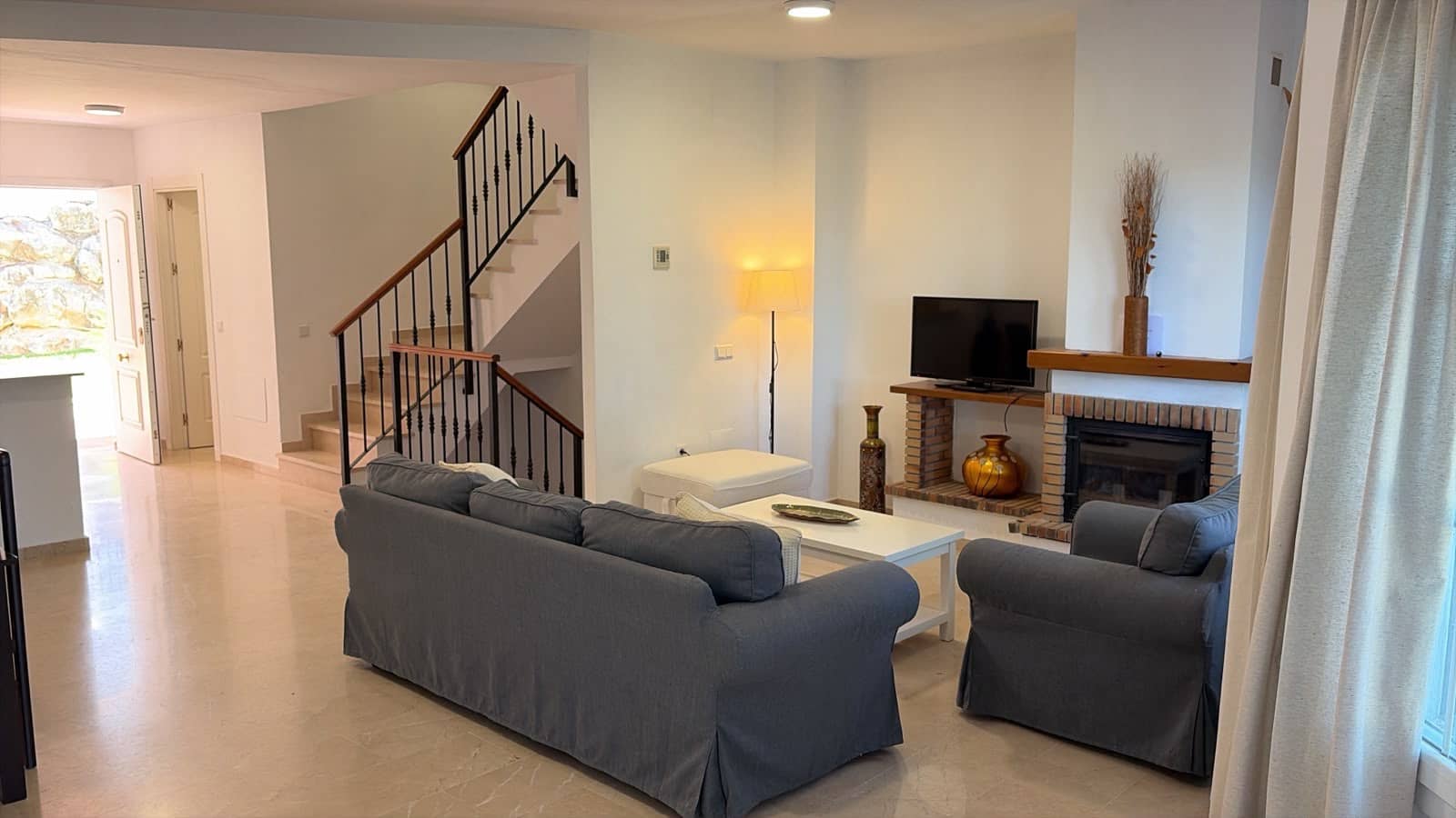 3 soverom Villa til salgs i Malaga by med svømmebasseng garasje - € 479 990 (Ref: 9964020)