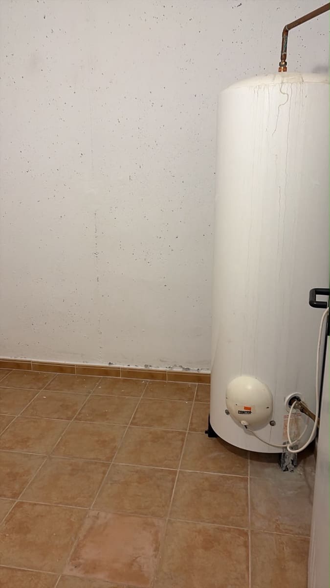 3 soverom Villa til salgs i Malaga by med svømmebasseng garasje - € 479 990 (Ref: 9964020)