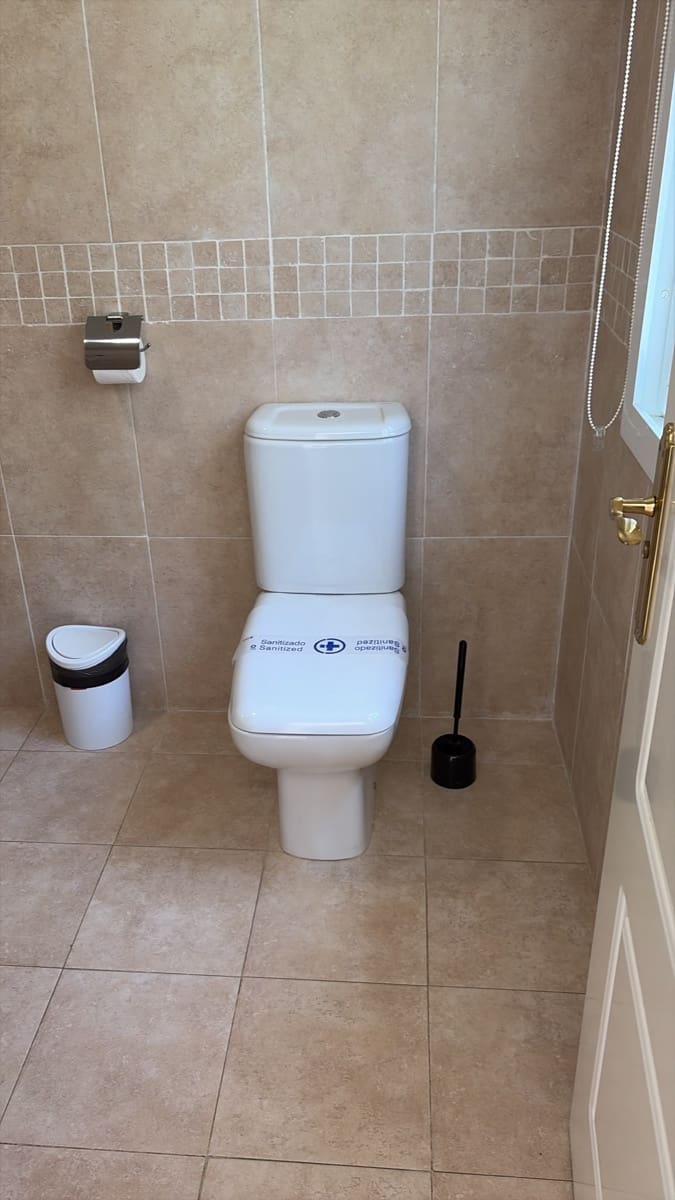 3 soverom Villa til salgs i Malaga by med svømmebasseng garasje - € 479 990 (Ref: 9964020)