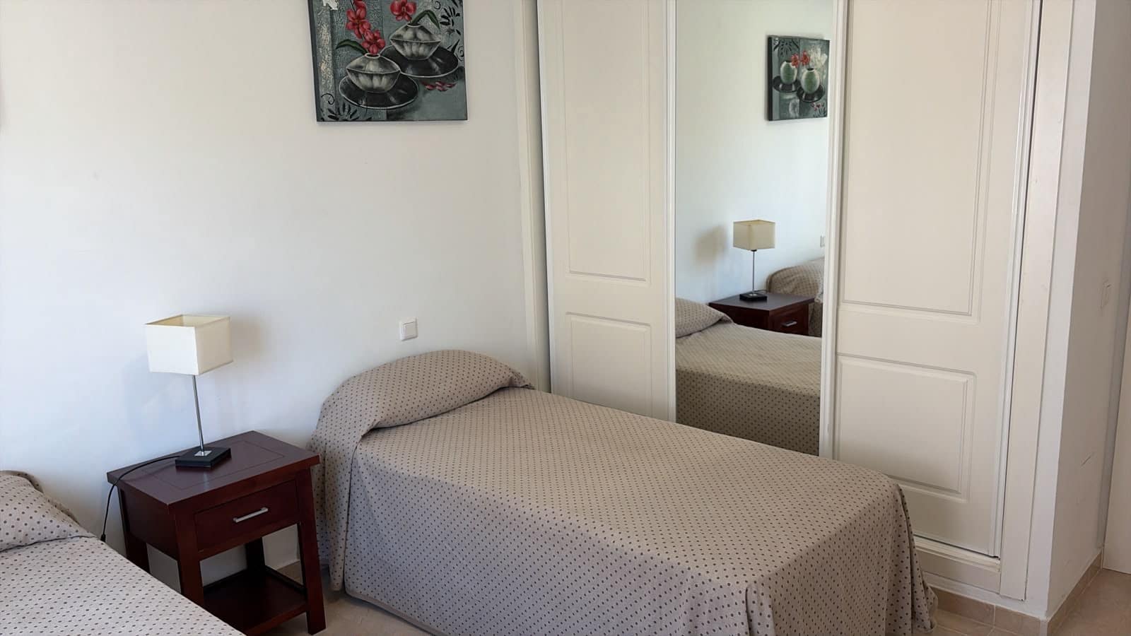 3 soverom Villa til salgs i Malaga by med svømmebasseng garasje - € 479 990 (Ref: 9964020)