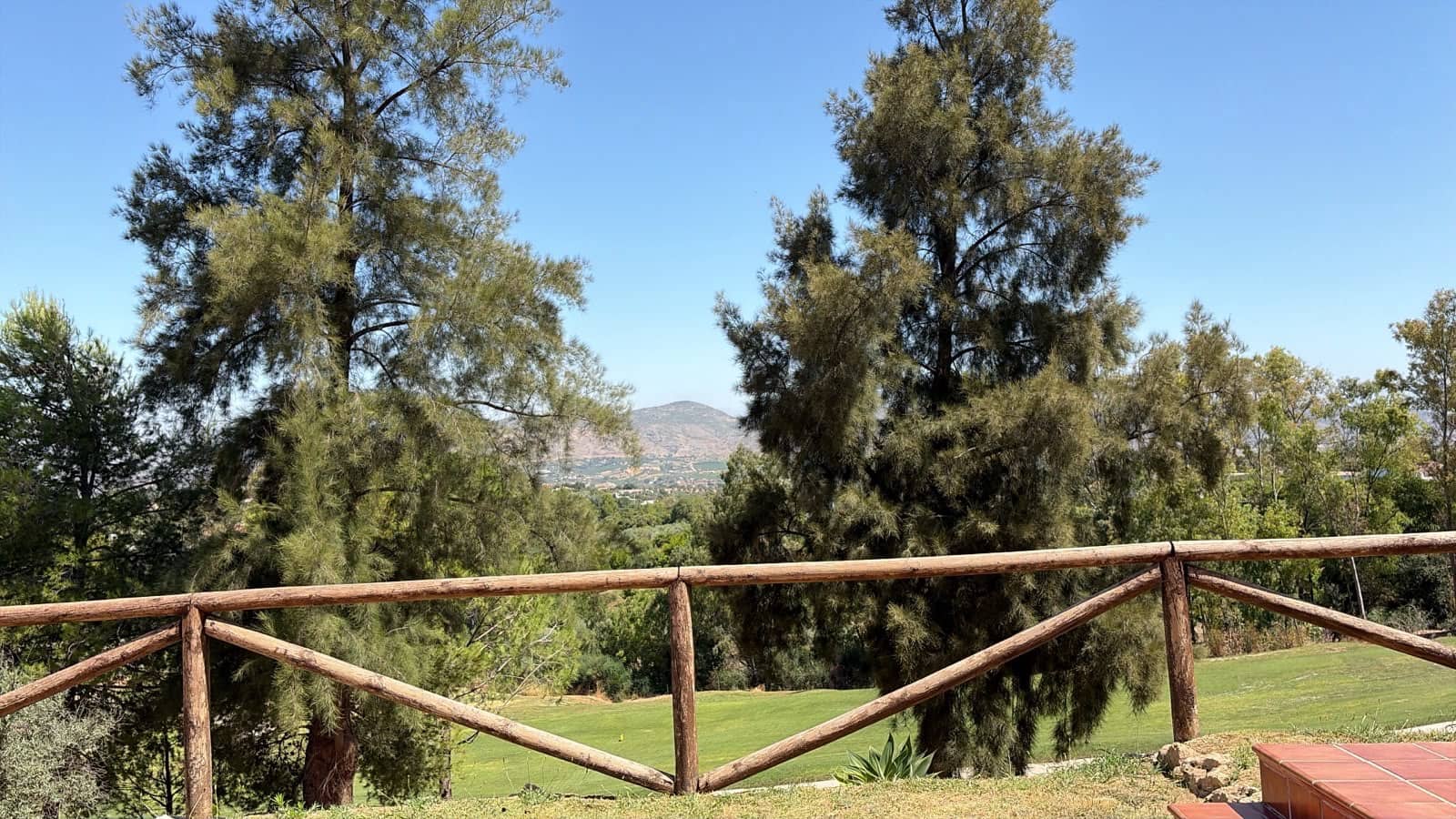 3 soverom Villa til salgs i Malaga by med svømmebasseng garasje - € 479 990 (Ref: 9964020)