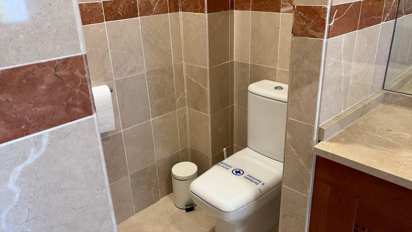 3 soverom Villa til salgs i Malaga by med svømmebasseng garasje - € 479 990 (Ref: 9964020)