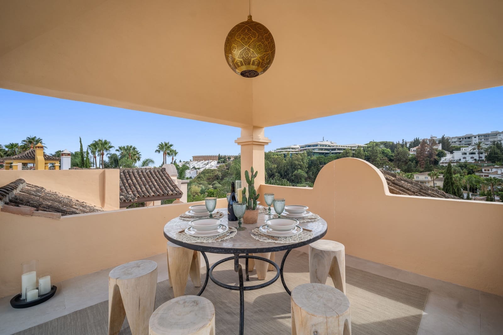 5 quarto Moradia Geminada para venda em Puerto Banus com piscina garagem - 2 575 000 € (Ref: 9818607)
