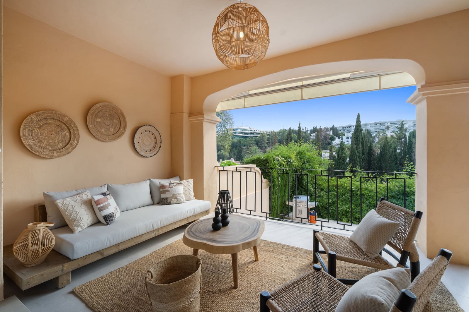 5 bedroom Semi-detached Villa for sale in Puerto Banus with pool garage - € 2,475,000 (Ref: 9818607)