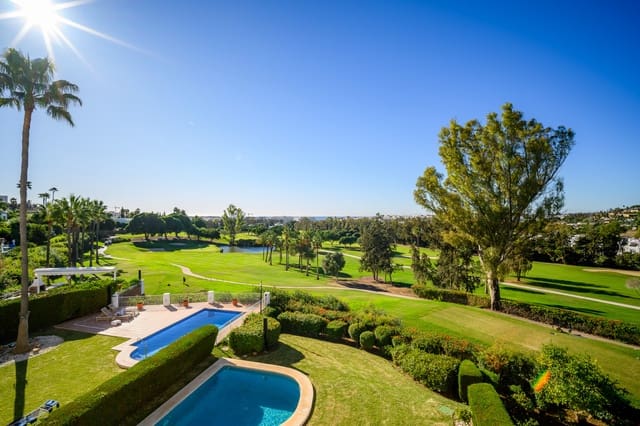 2 slaapkamer Appartement te koop in Marbella met zwembad garage - € 1.100.000 (Ref: 9818608)
