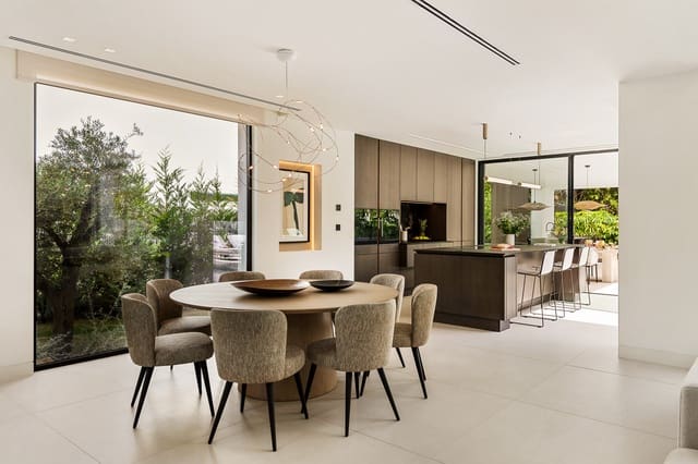 5 Zimmer Villa zu verkaufen in Nueva Andalucia, Marbella mit Pool Garage - 5.995.000 € (Ref: 9818609)