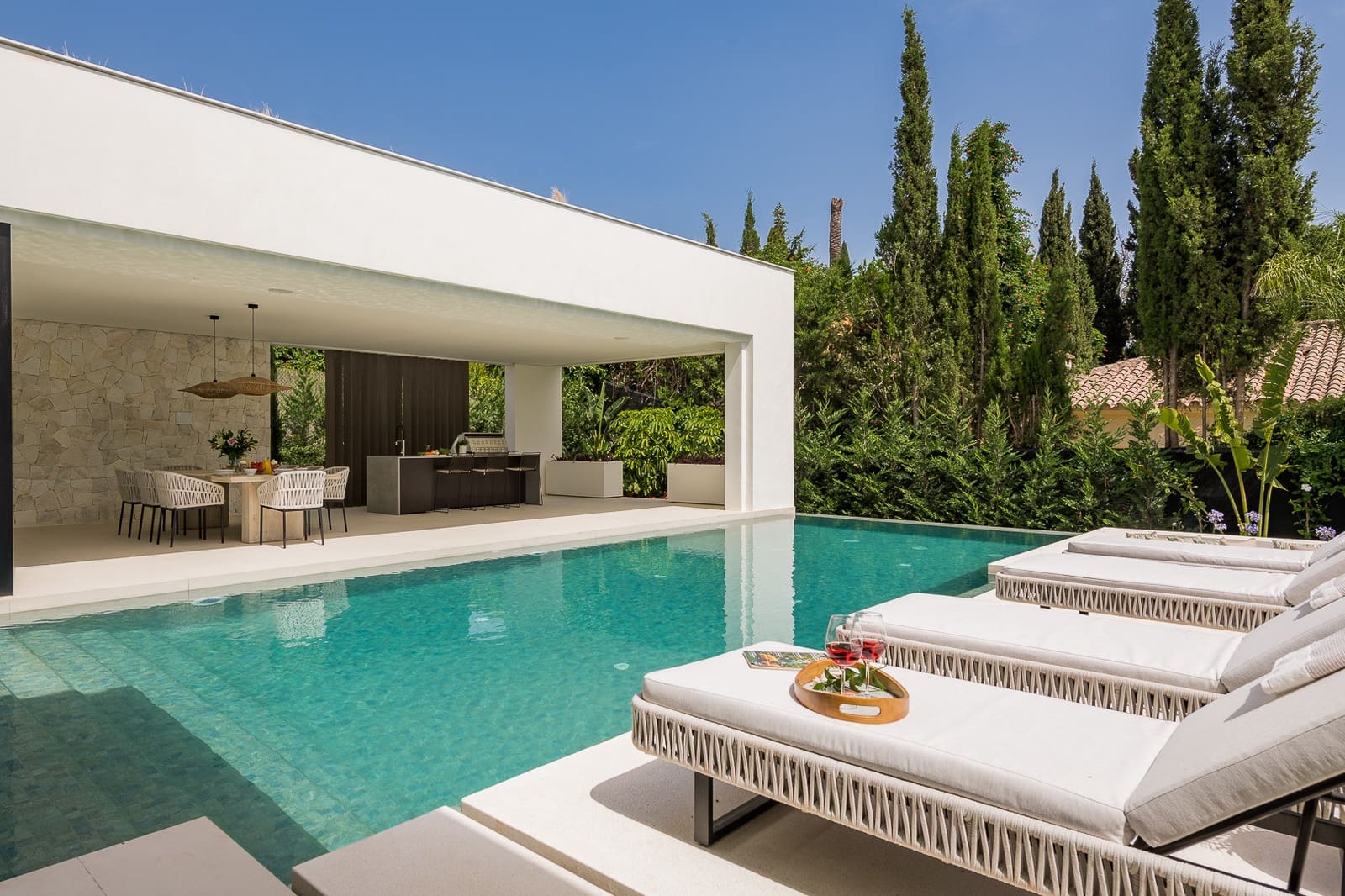 5 Zimmer Villa zu verkaufen in Nueva Andalucia mit Pool Garage - 5.995.000 € (Ref: 9818609)