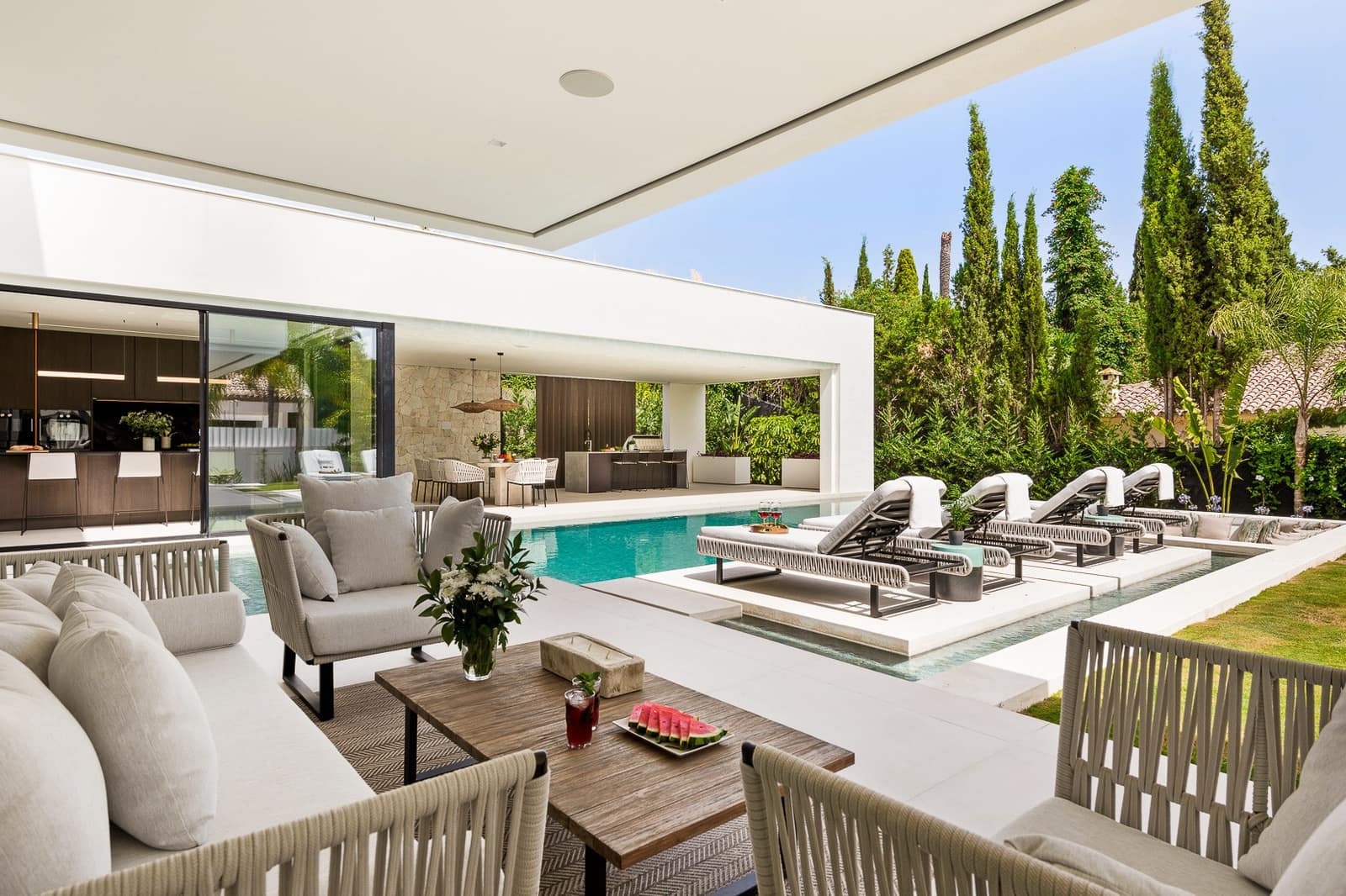 5 Zimmer Villa zu verkaufen in Nueva Andalucia mit Pool Garage - 5.995.000 € (Ref: 9818609)