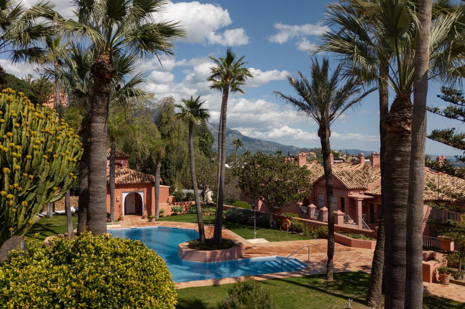 4 slaapkamer Huis te koop in Monte Halcones met zwembad - € 1.195.000 (Ref: 9818611)