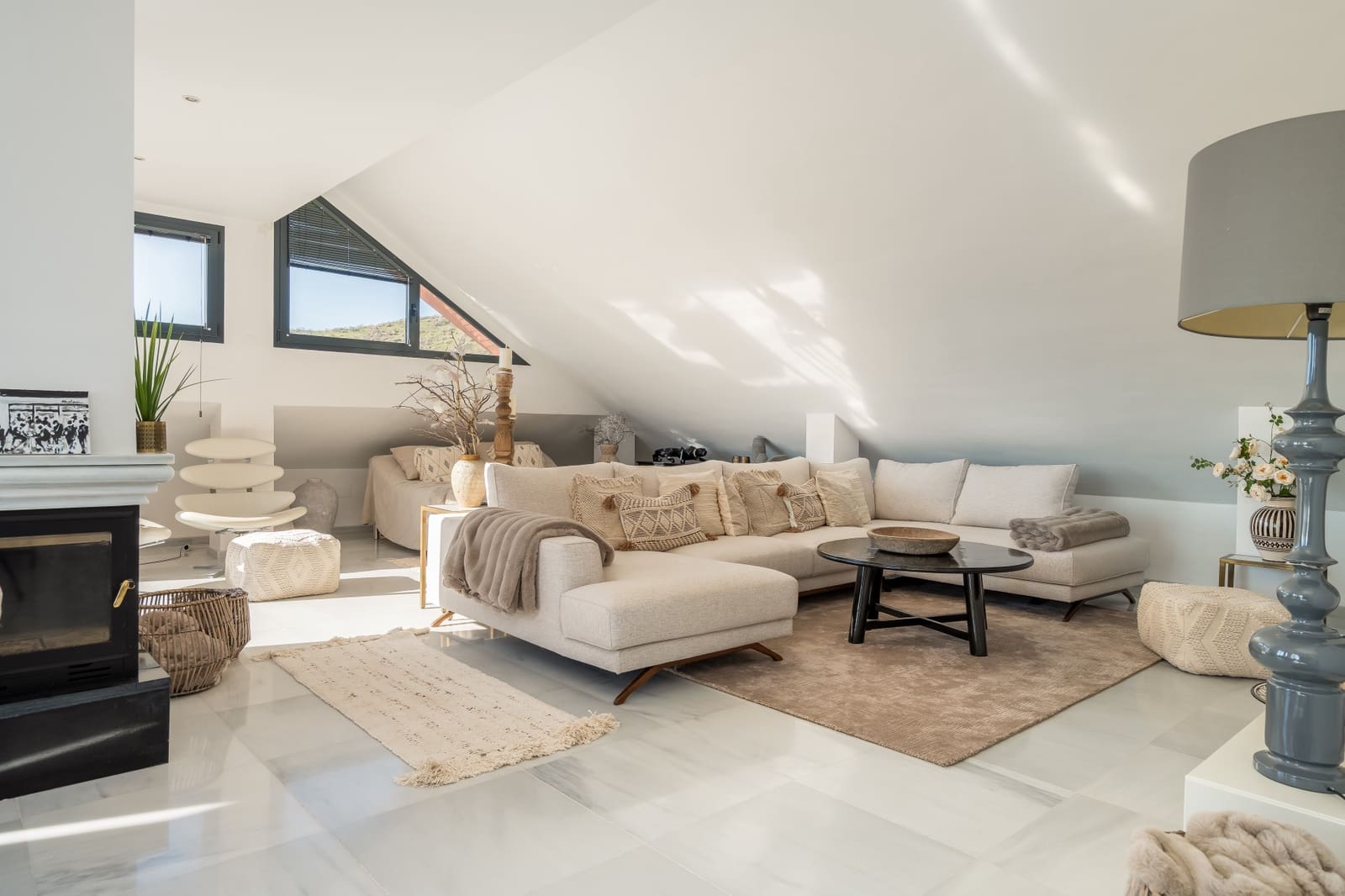 4 sovrum Takvåning till salu i Calahonda med pool garage - 1 295 000 € (Ref: 9818612)