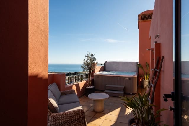 4 chambre Penthouse à vendre à Calahonda, Mijas avec piscine garage - 1 295 000 € (Ref: 9818612)