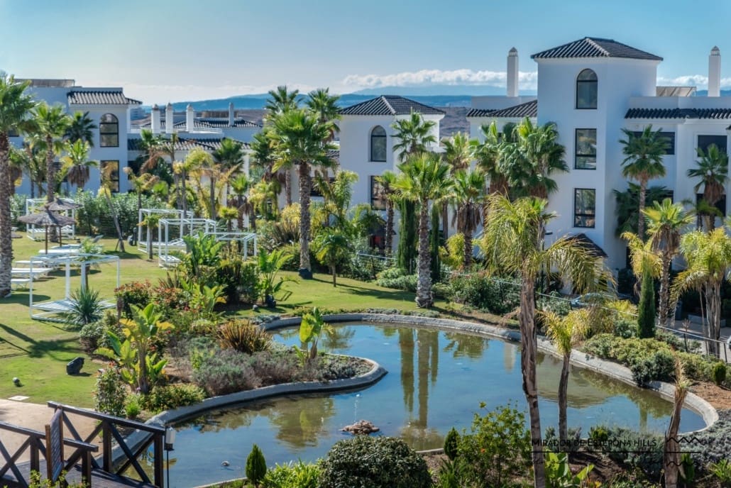 3 chambre Appartement à vendre à Estepona avec piscine garage - 875 000 € (Ref: 9828756)