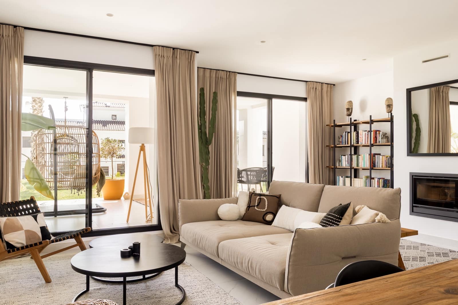 3 chambre Appartement à vendre à Estepona avec piscine garage - 875 000 € (Ref: 9828756)