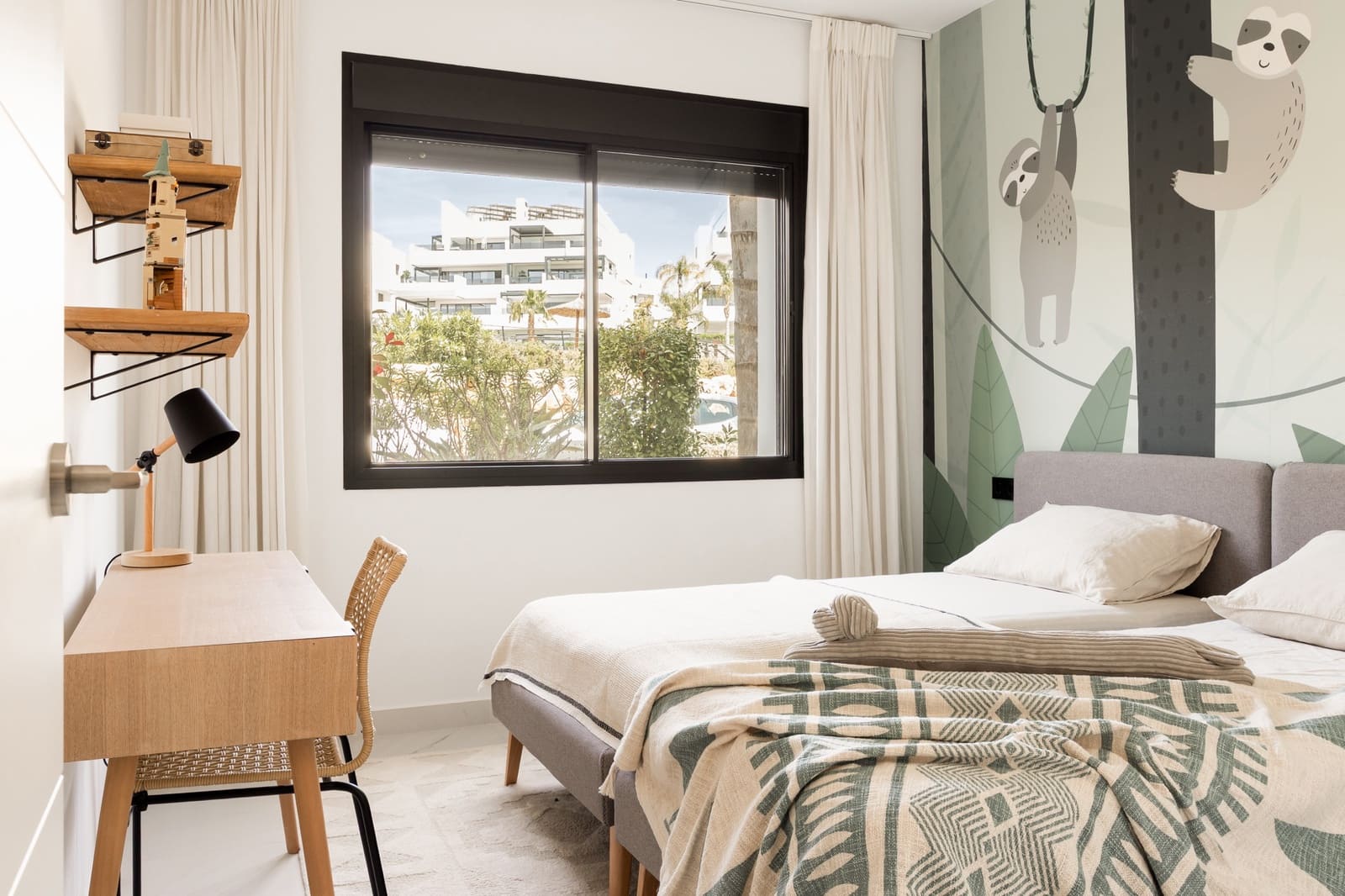 3 chambre Appartement à vendre à Estepona avec piscine garage - 875 000 € (Ref: 9828756)