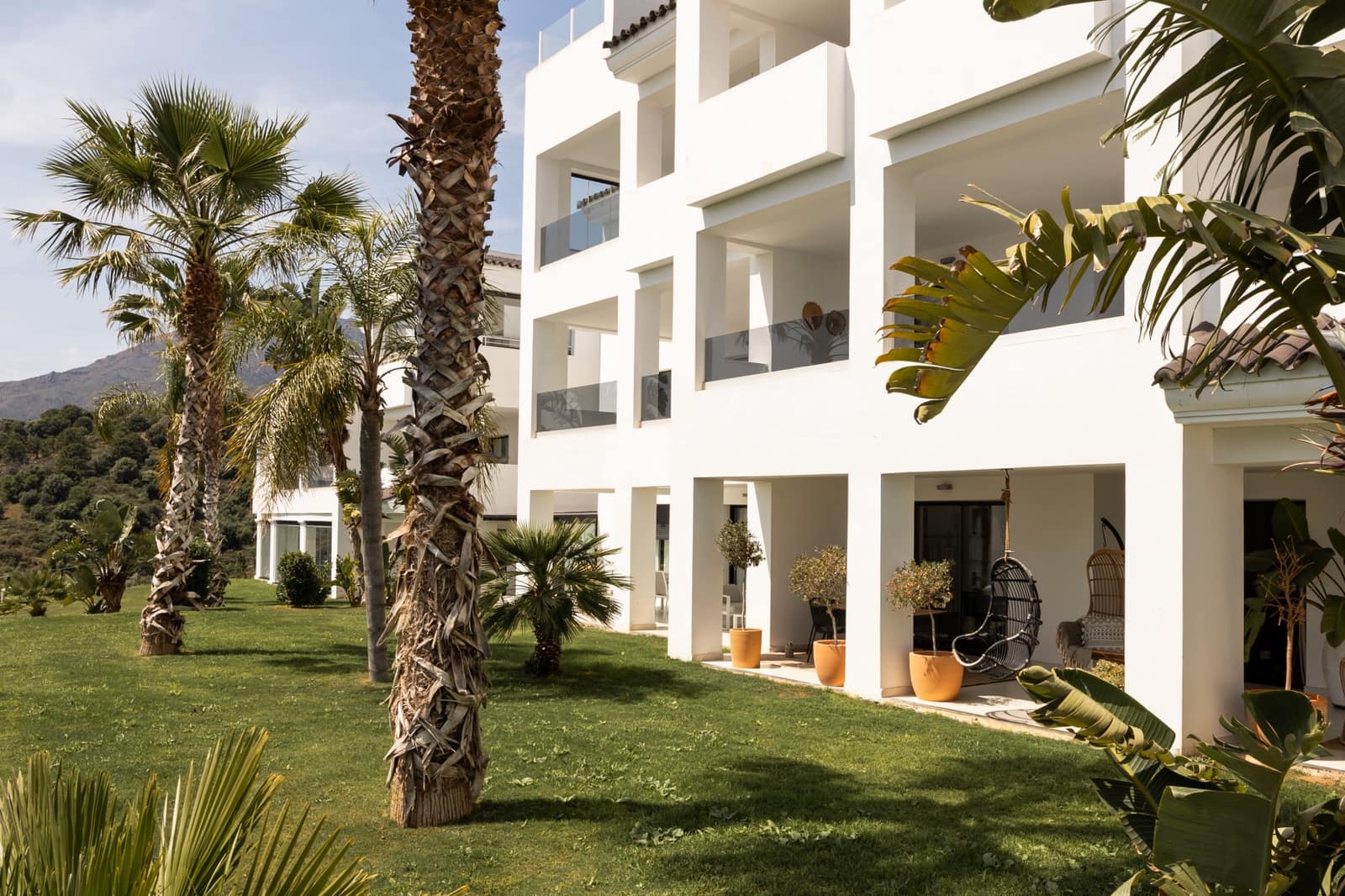 3 chambre Appartement à vendre à Estepona avec piscine garage - 875 000 € (Ref: 9828756)