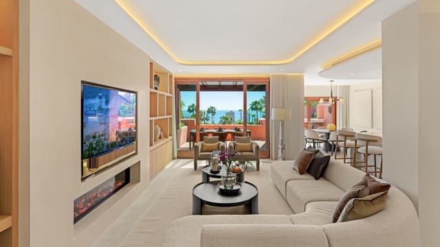 3 soverom Penthouse til salgs i Estepona med svømmebasseng garasje - € 4 995 000 (Ref: 9828757)
