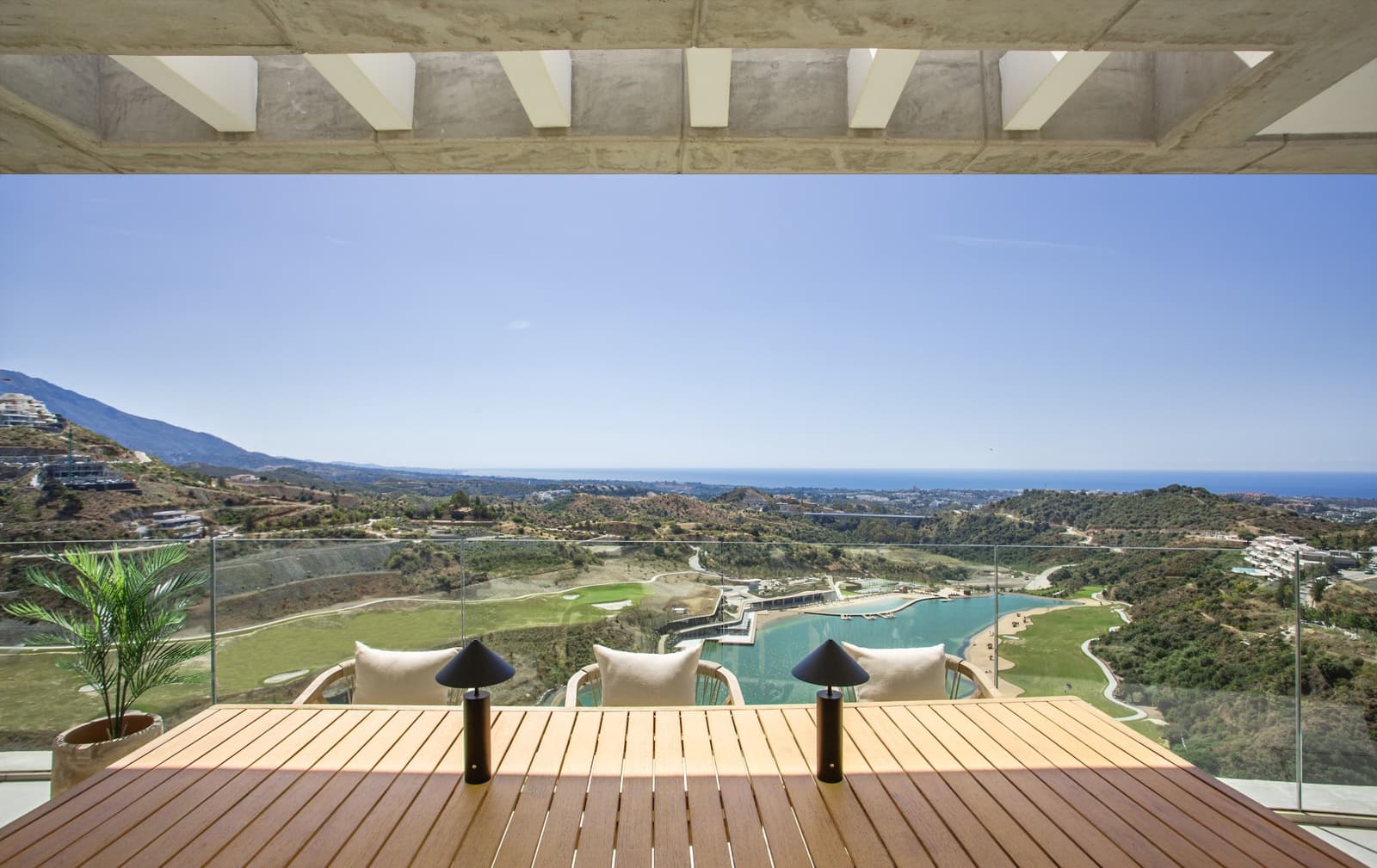 2 soveværelse Penthouse til salg i Benahavis med swimmingpool - € 1.950.000 (Ref: 9924207)