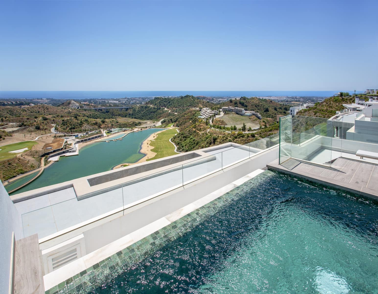 2 soveværelse Penthouse til salg i Benahavis med swimmingpool - € 1.950.000 (Ref: 9924207)