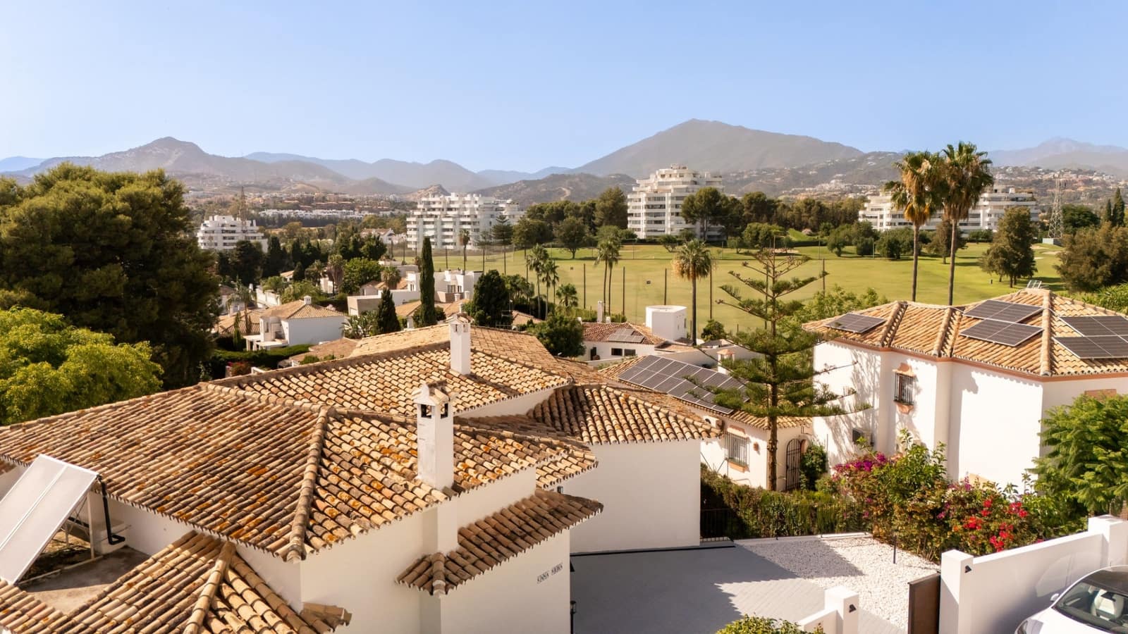 5 soveværelse Villa til salg i Guadalmina med swimmingpool garage - € 2.300.000 (Ref: 9972908)