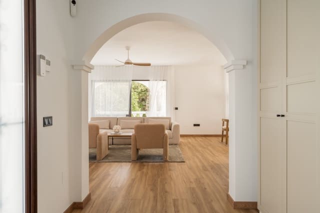 5 soverom Villa til salgs i Guadalmina Alta, Marbella med svømmebasseng garasje - € 2 300 000 (Ref: 9972908)