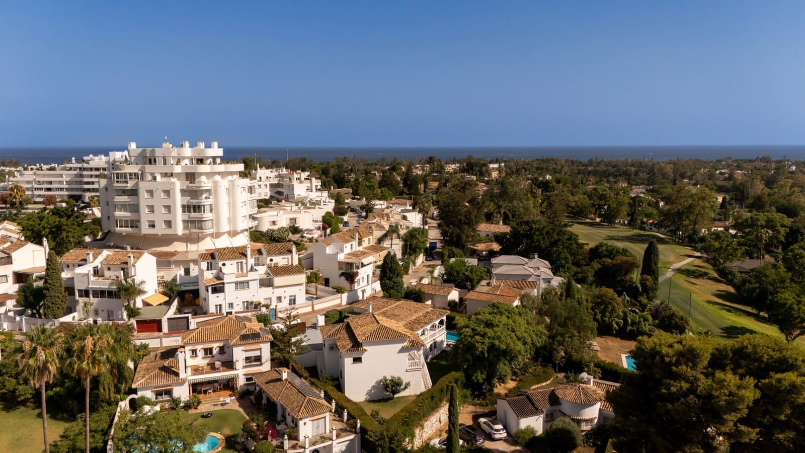 5 soveværelse Villa til salg i Guadalmina med swimmingpool garage - € 2.300.000 (Ref: 9972908)