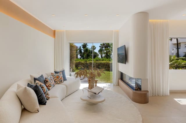 3 soverom Leilighet til salgs i Costalita, Estepona med svømmebasseng garasje - € 1 495 000 (Ref: 9982669)