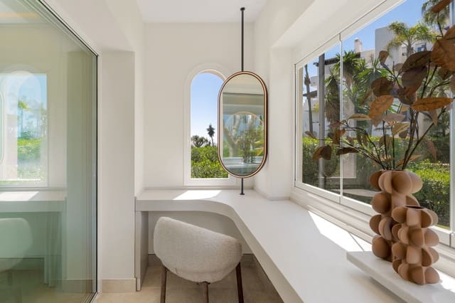3 soverom Leilighet til salgs i Costalita, Estepona med svømmebasseng garasje - € 1 495 000 (Ref: 9982669)