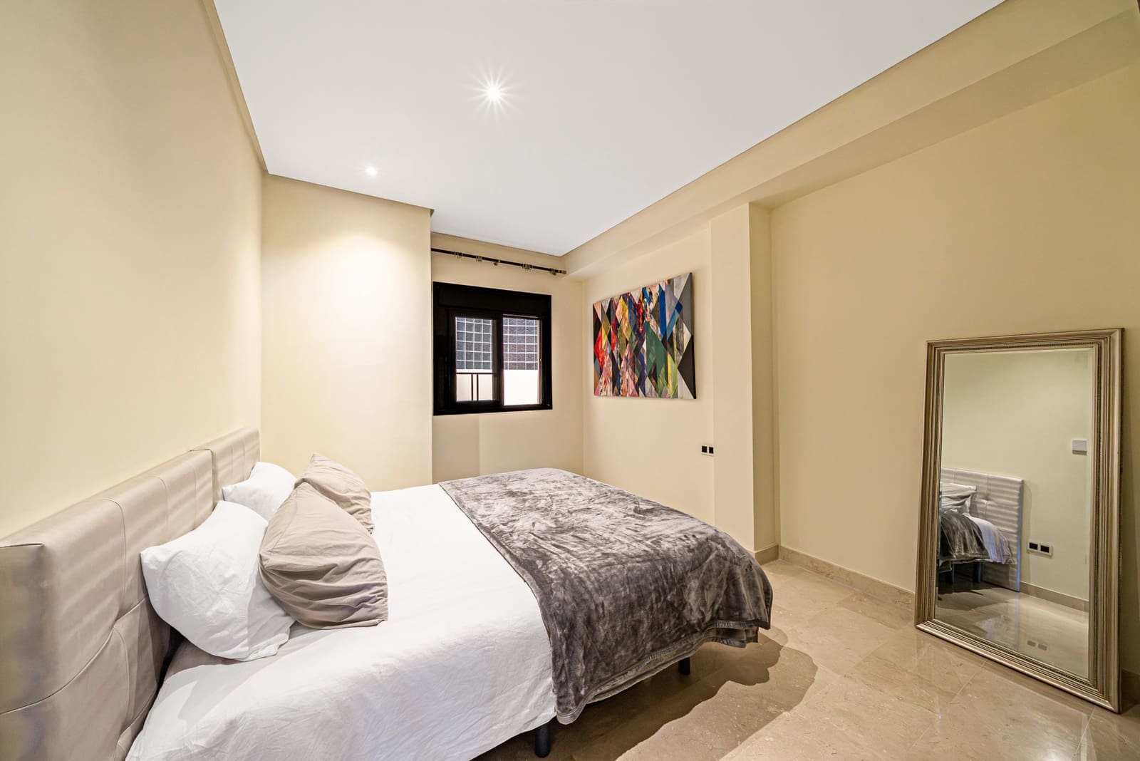 3 slaapkamer Appartement te koop in Puerto Banus met zwembad garage - € 799.000 (Ref: 9998133)