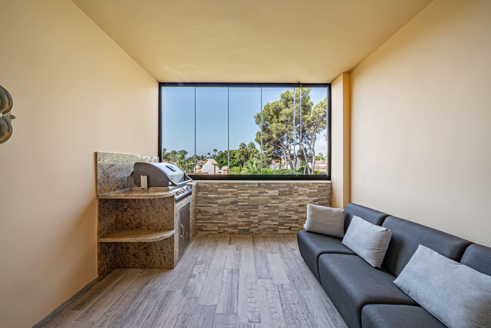 3 slaapkamer Appartement te koop in Puerto Banus met zwembad garage - € 799.000 (Ref: 9998133)
