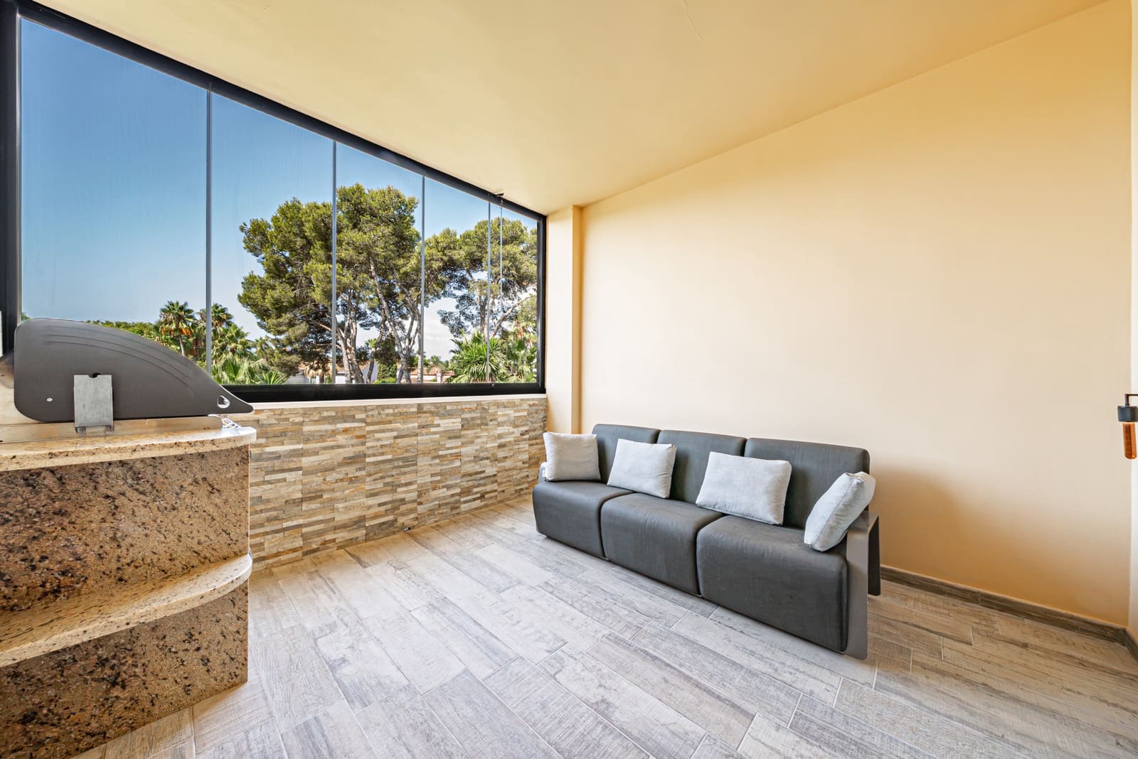 3 slaapkamer Appartement te koop in Puerto Banus met zwembad garage - € 799.000 (Ref: 9998133)